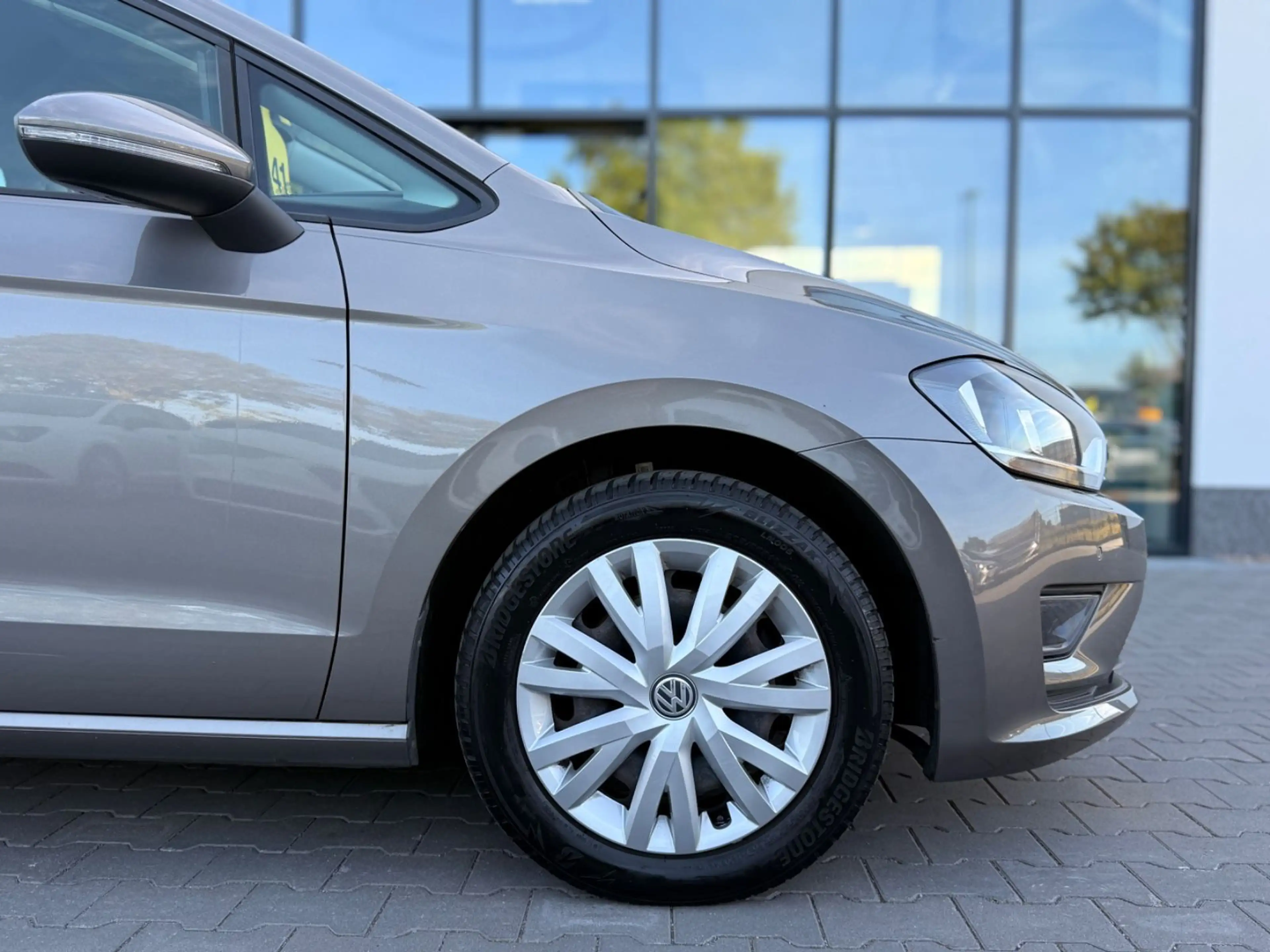 Volkswagen Golf Sportsvan VII 1.6 TDI DSG Navi AHK Xenon — photo 3