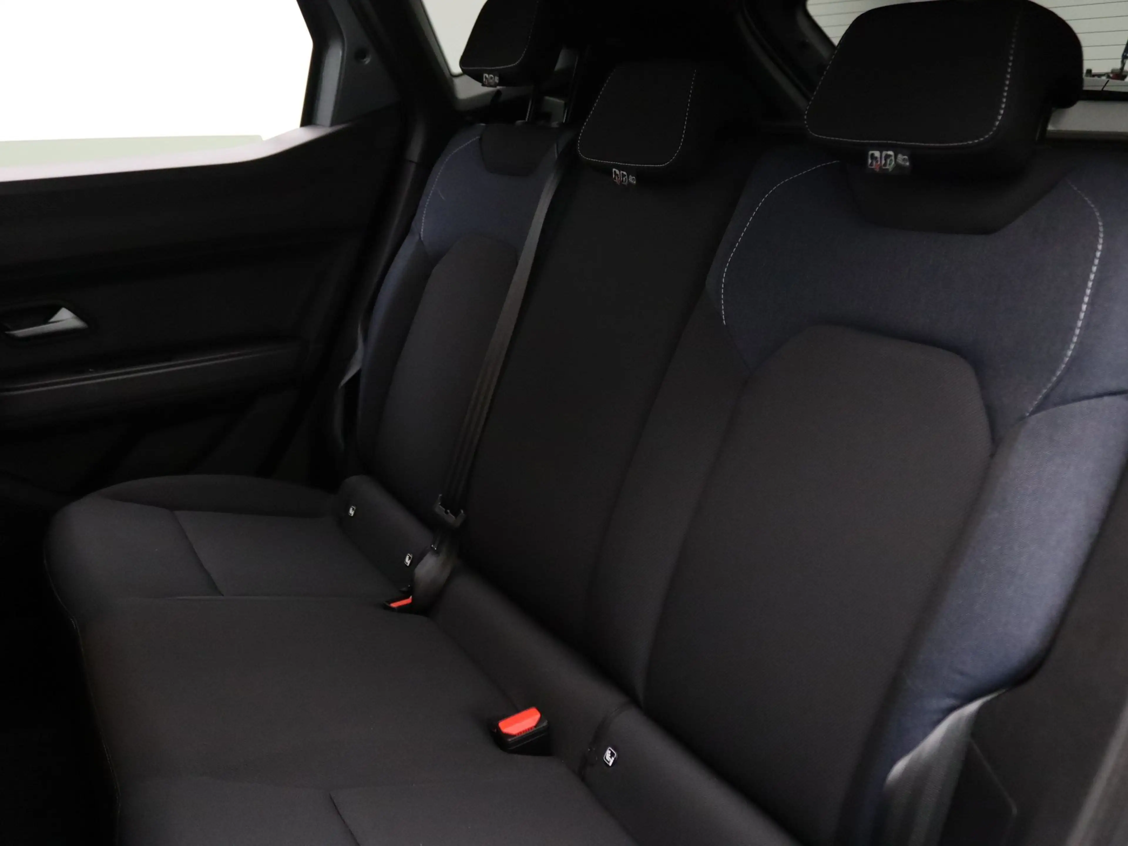 Dacia Duster 140pk Hybrid Journey Apple Carplay/Android Auto | — photo 27