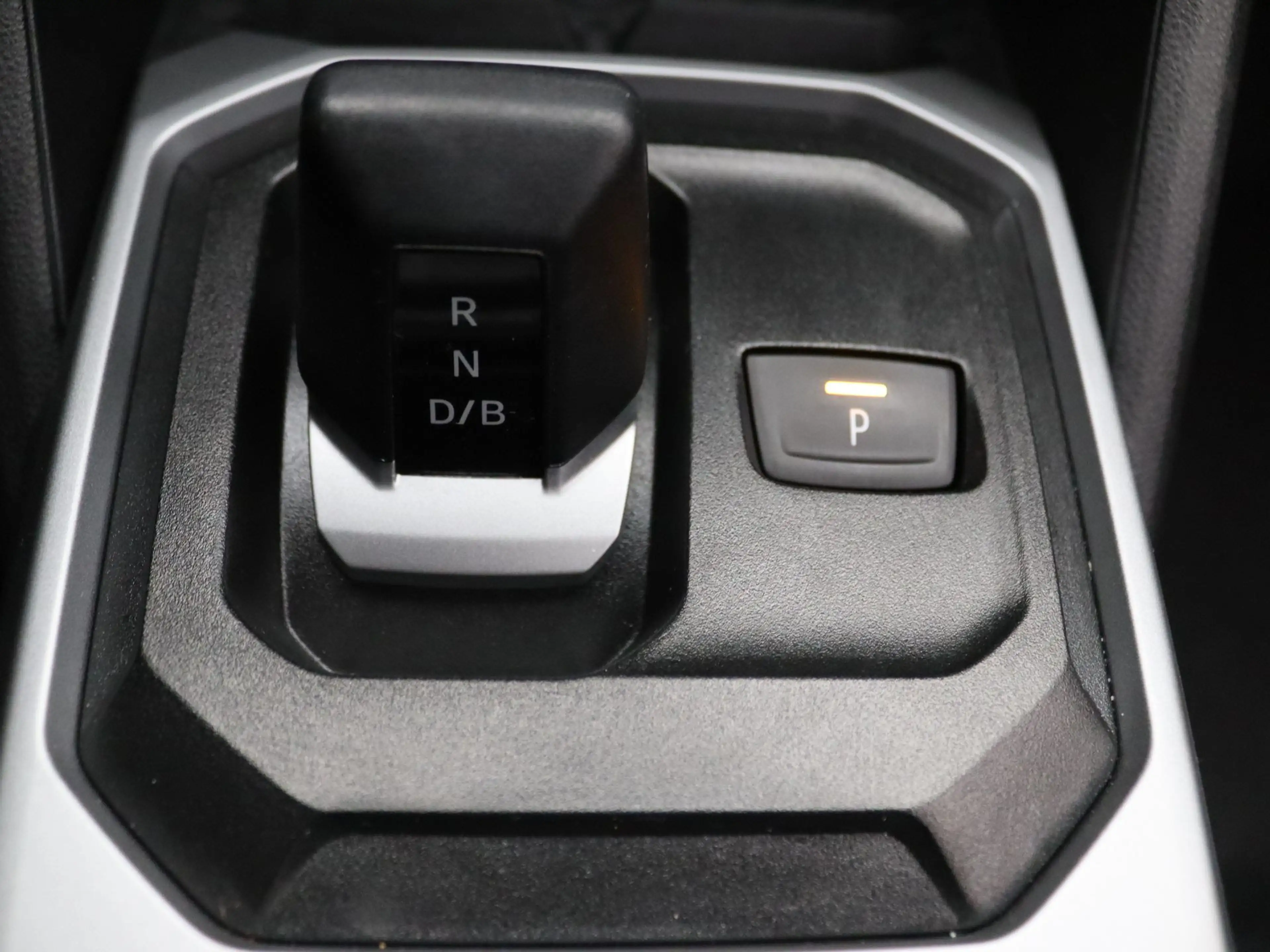 Dacia Duster 140pk Hybrid Journey Apple Carplay/Android Auto | — photo 16