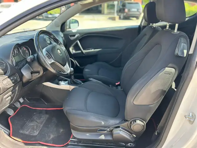 Alfa Romeo MiTo view 7