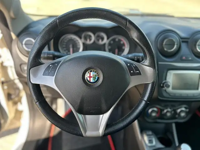 Alfa Romeo MiTo view 11