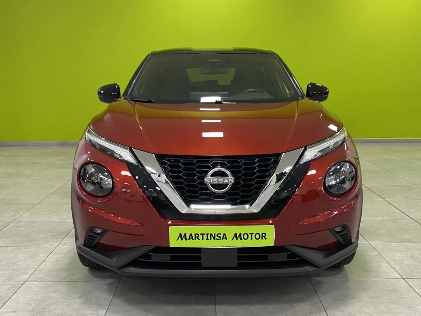 Nissan Juke 1.0 DIG-T N-Connecta 4x2 84kW Rojo - 2