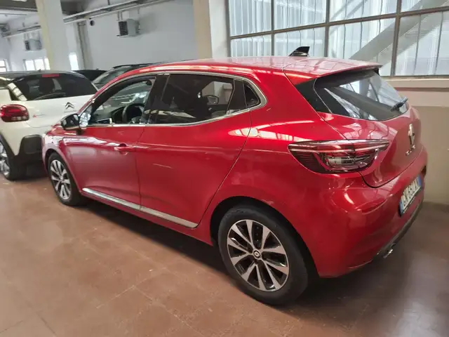 Renault Clio view 9
