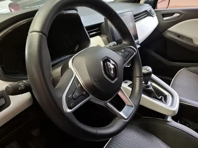 Renault Clio view 7