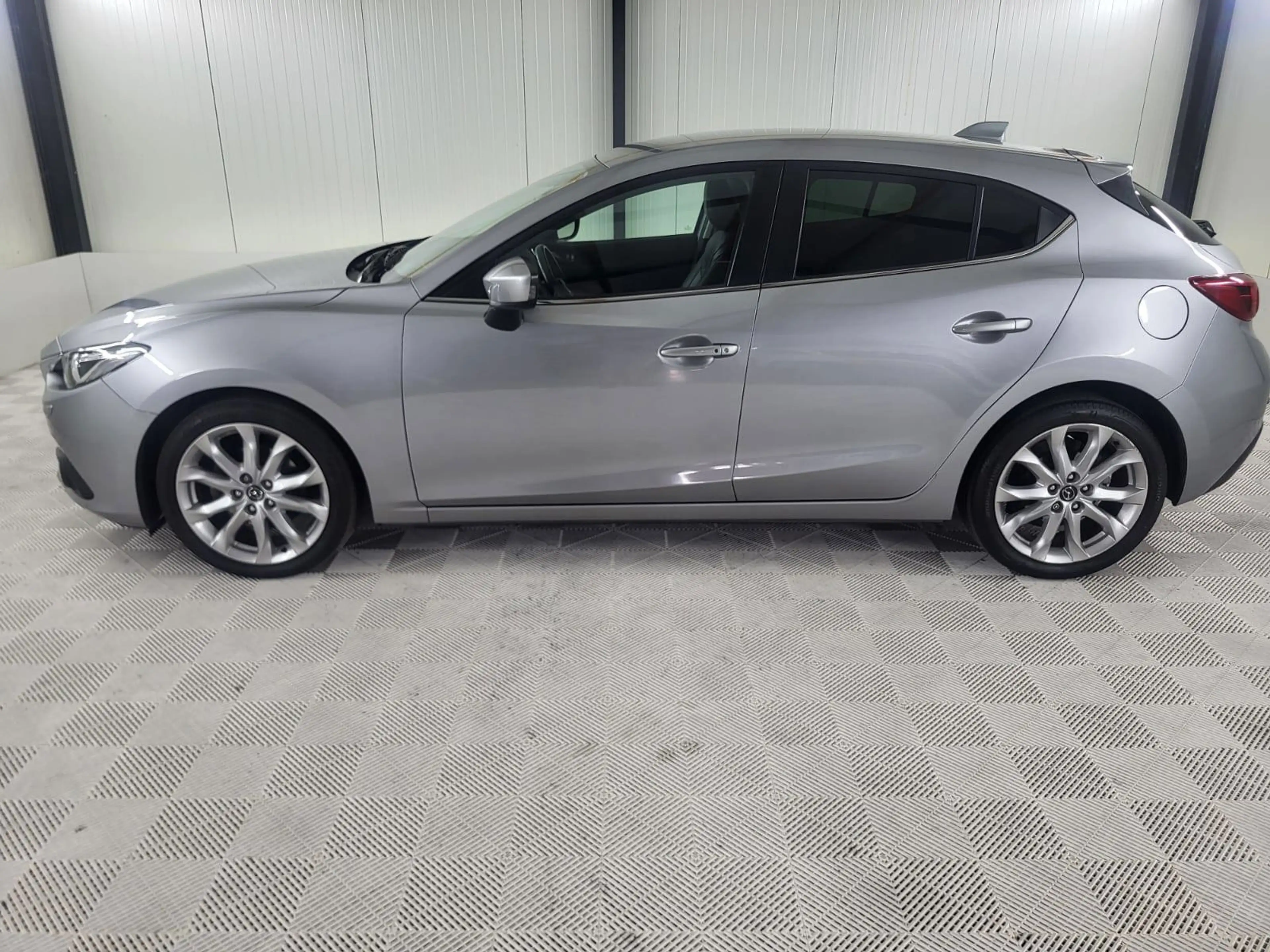 Mazda 3 2.0 GT-M, Leder, Navigatie, Parkeersensoren, Bose — photo 3
