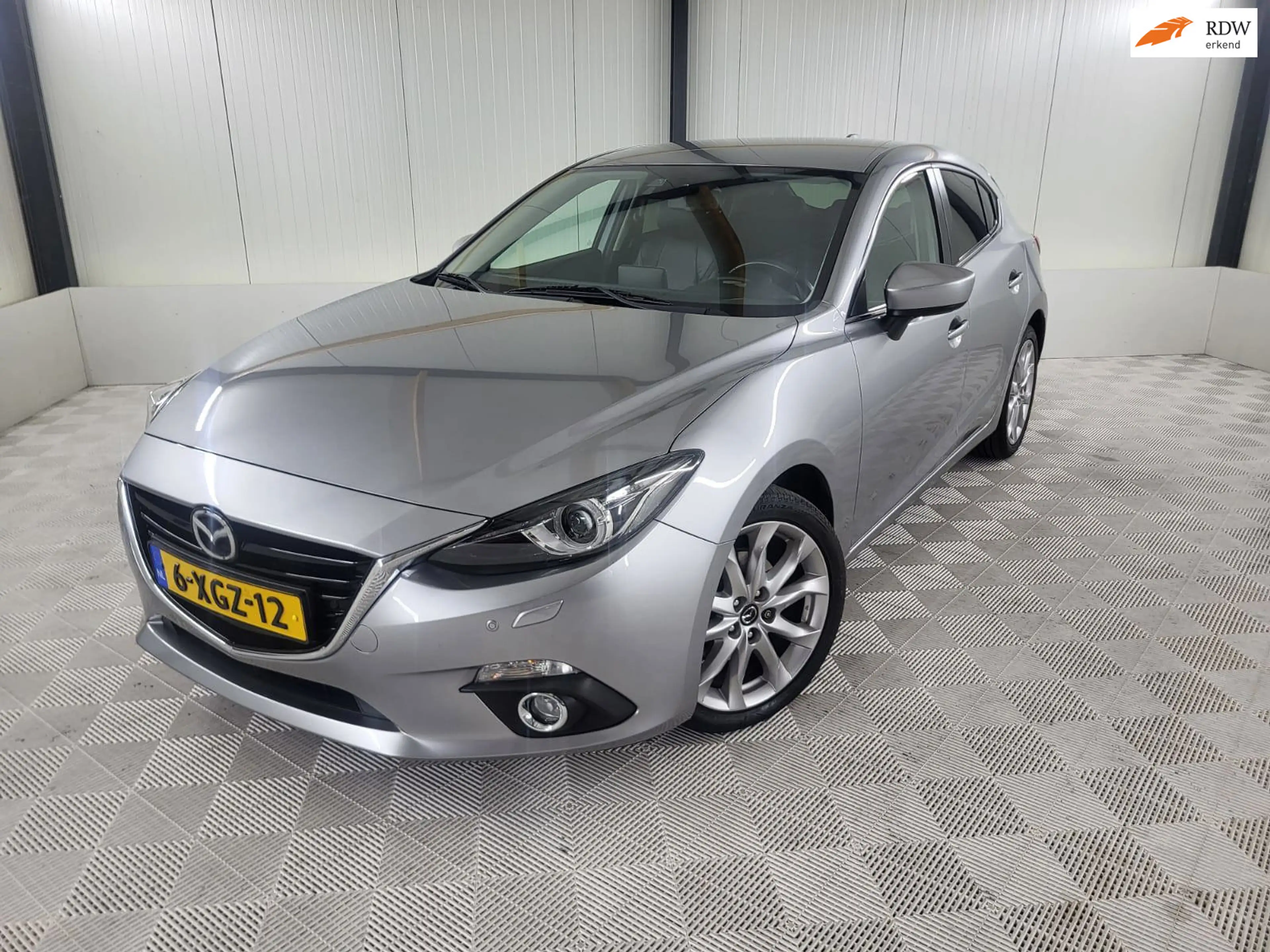 Mazda 3 2.0 GT-M, Leder, Navigatie, Parkeersensoren, Bose
