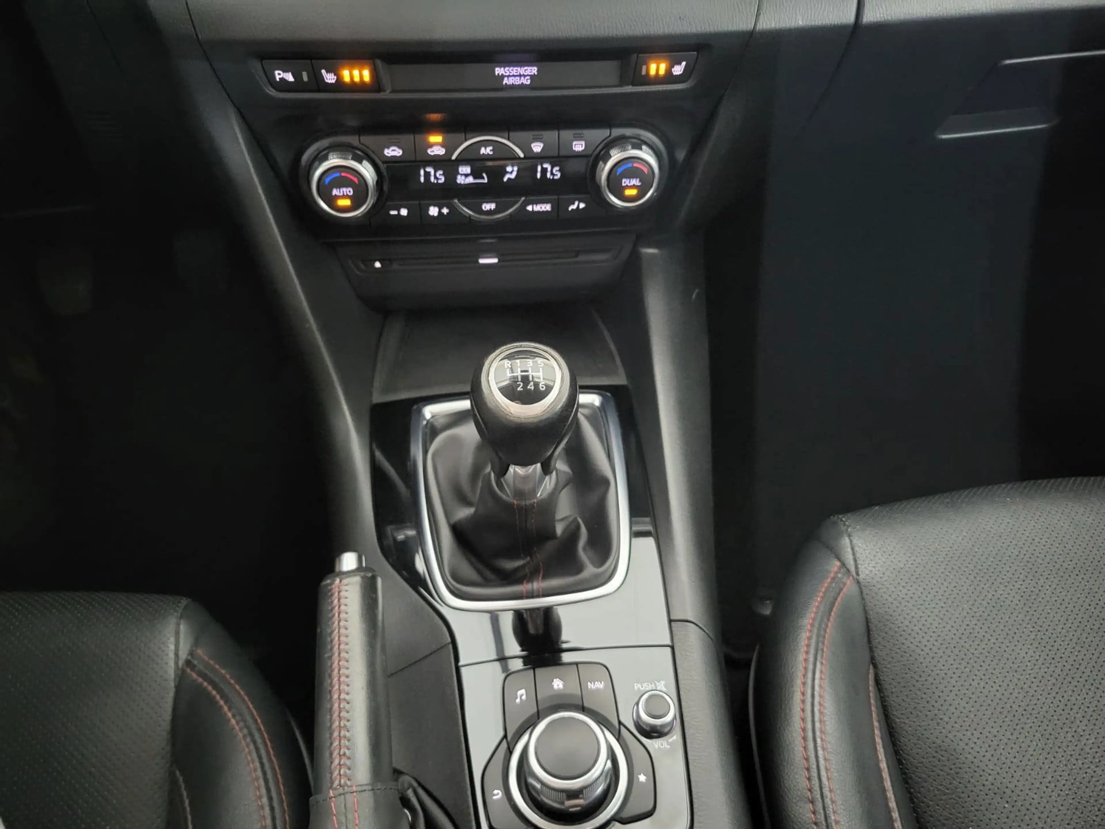 Mazda 3 2.0 GT-M, Leder, Navigatie, Parkeersensoren, Bose — photo 13
