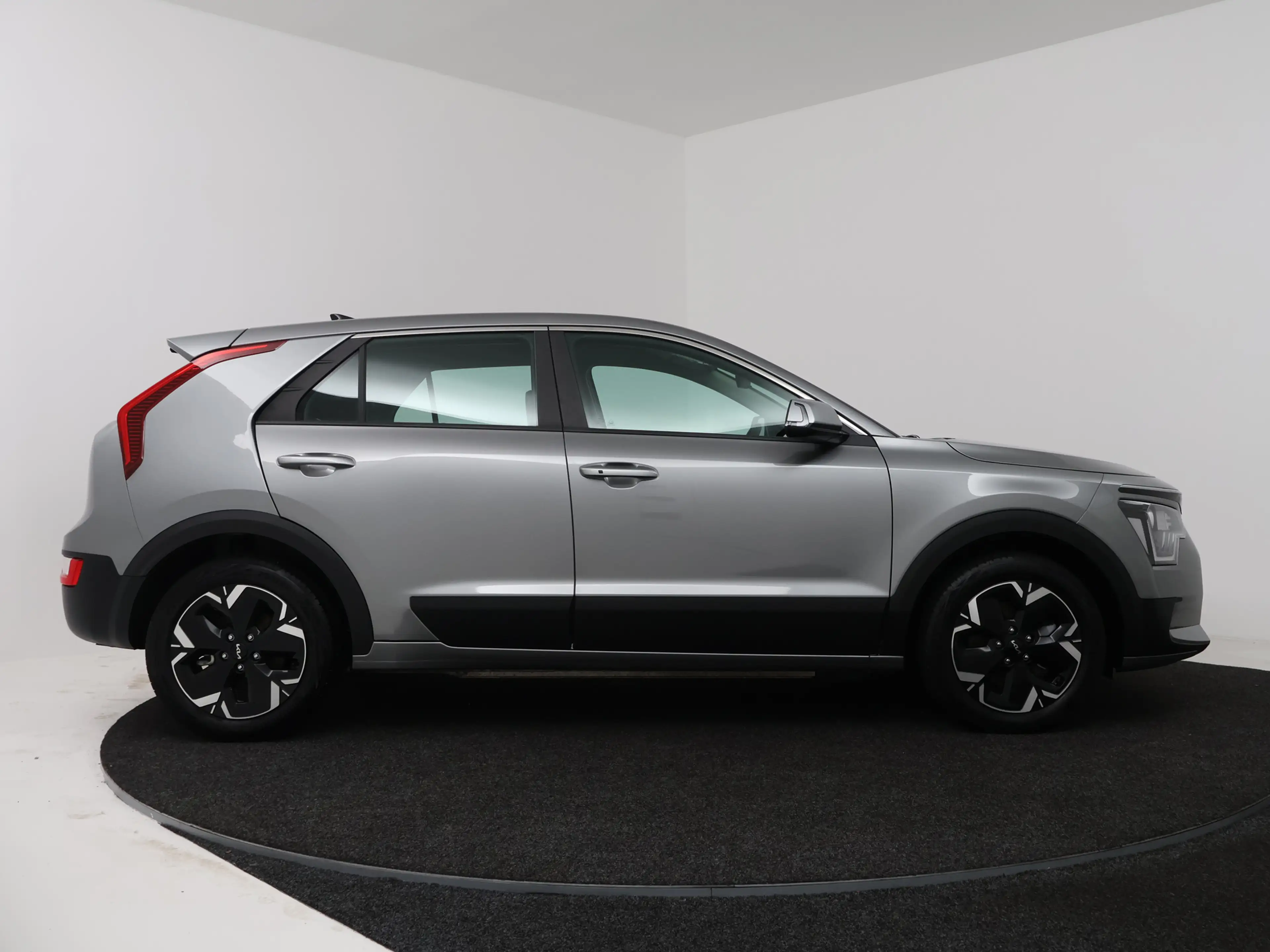 Kia e-Niro EV Light Edition 64.8 kWh | Carplay | Camera | Sen — photo 15