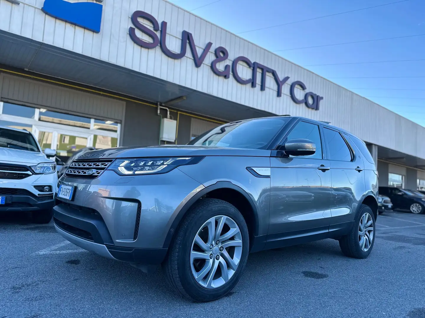 Land Rover Discovery Discovery 3.0 td6  249cv / TETTO PANORAMICO Grigio - 1