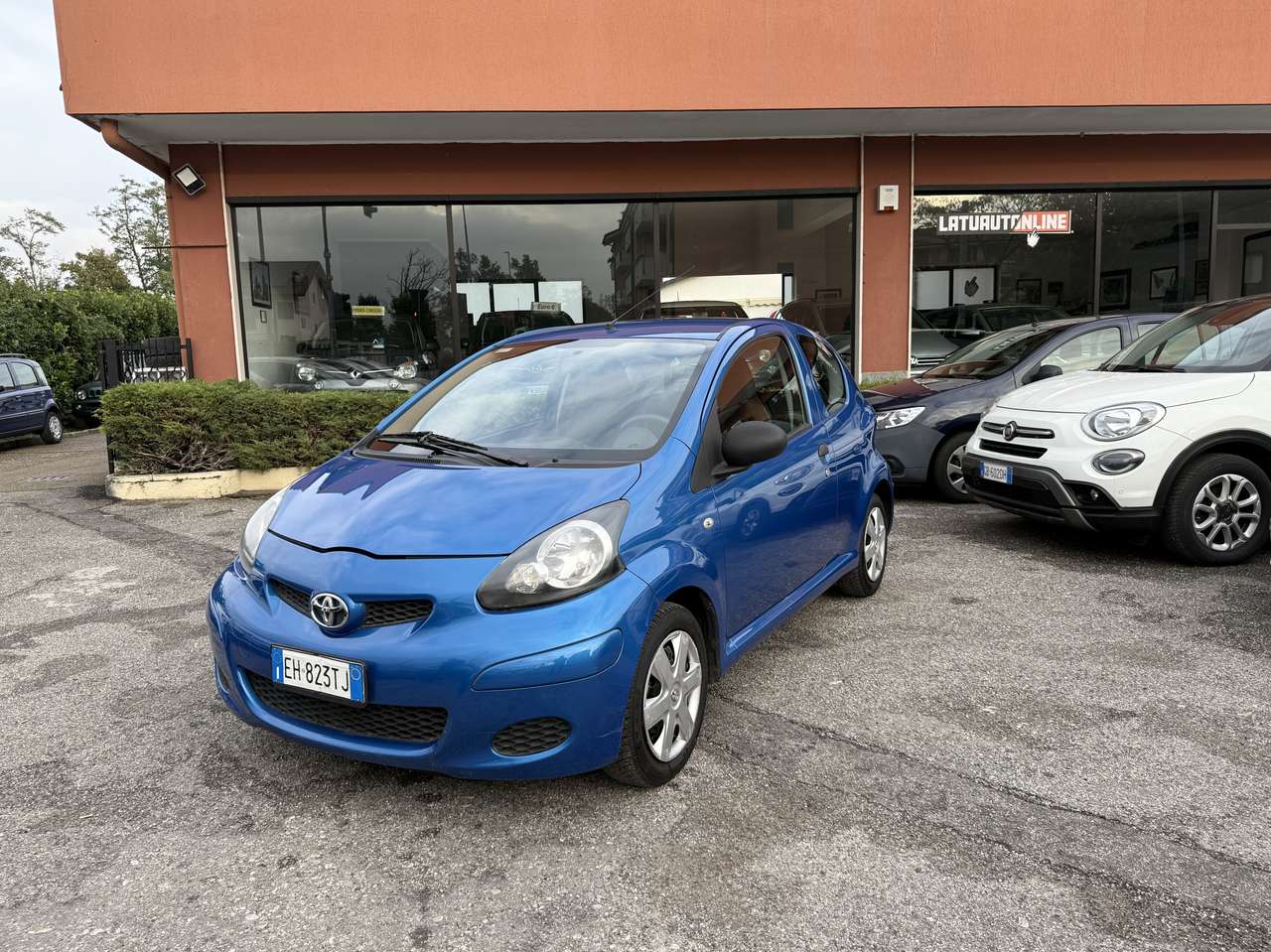 Toyota Aygo Aygo I 2011 3p 1.0 Now Connect