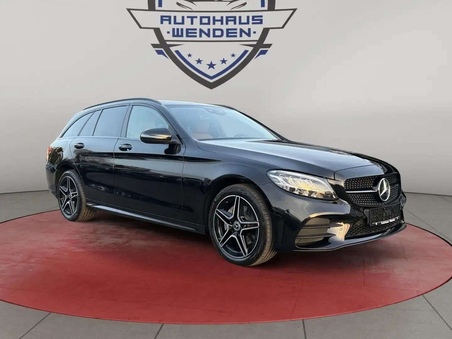Mercedes-Benz C 200 d T 9G-Tronic AMG Navi/Leder/Temp/Pano/AHK crna - 1