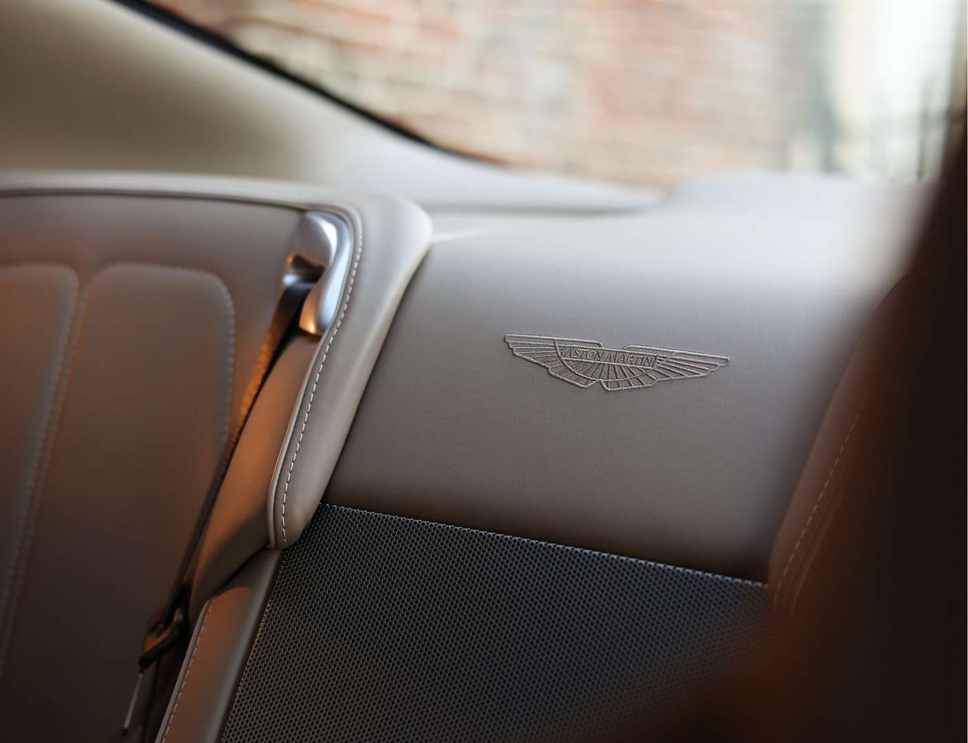 Aston Martin DB9 5.9 V12 Touchtronic -  - Joinsteer - #5