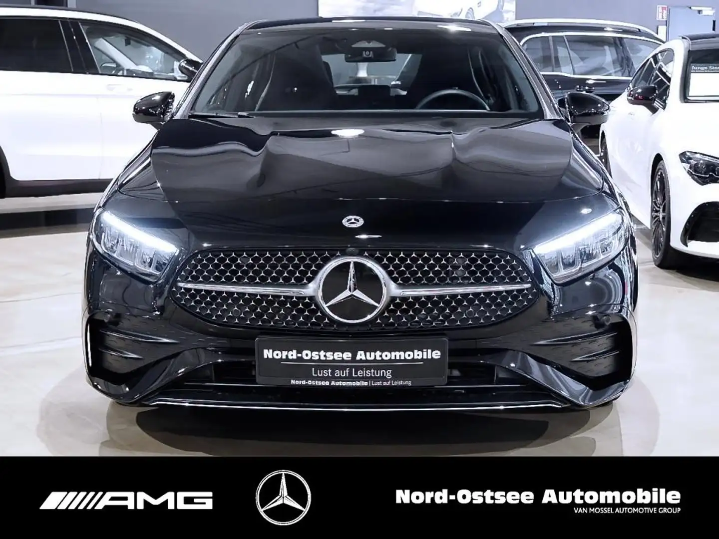 Mercedes-Benz A 200 AMG KAMERA LED DISTR. ADV.+ KEYLESS MBUX Schwarz - 2