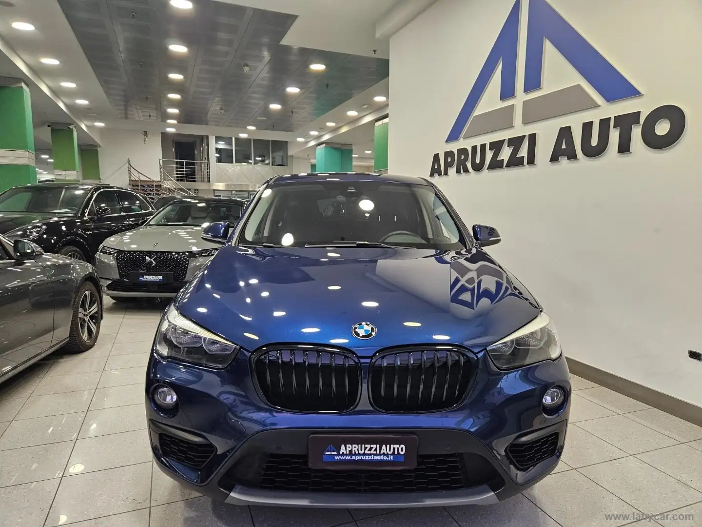 BMW X1 X1 F48 xdrive20d Business auto Blau - 2