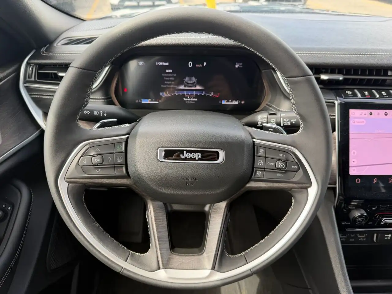 Jeep Grand Cherokee снимка Jeep Grand Cherokee