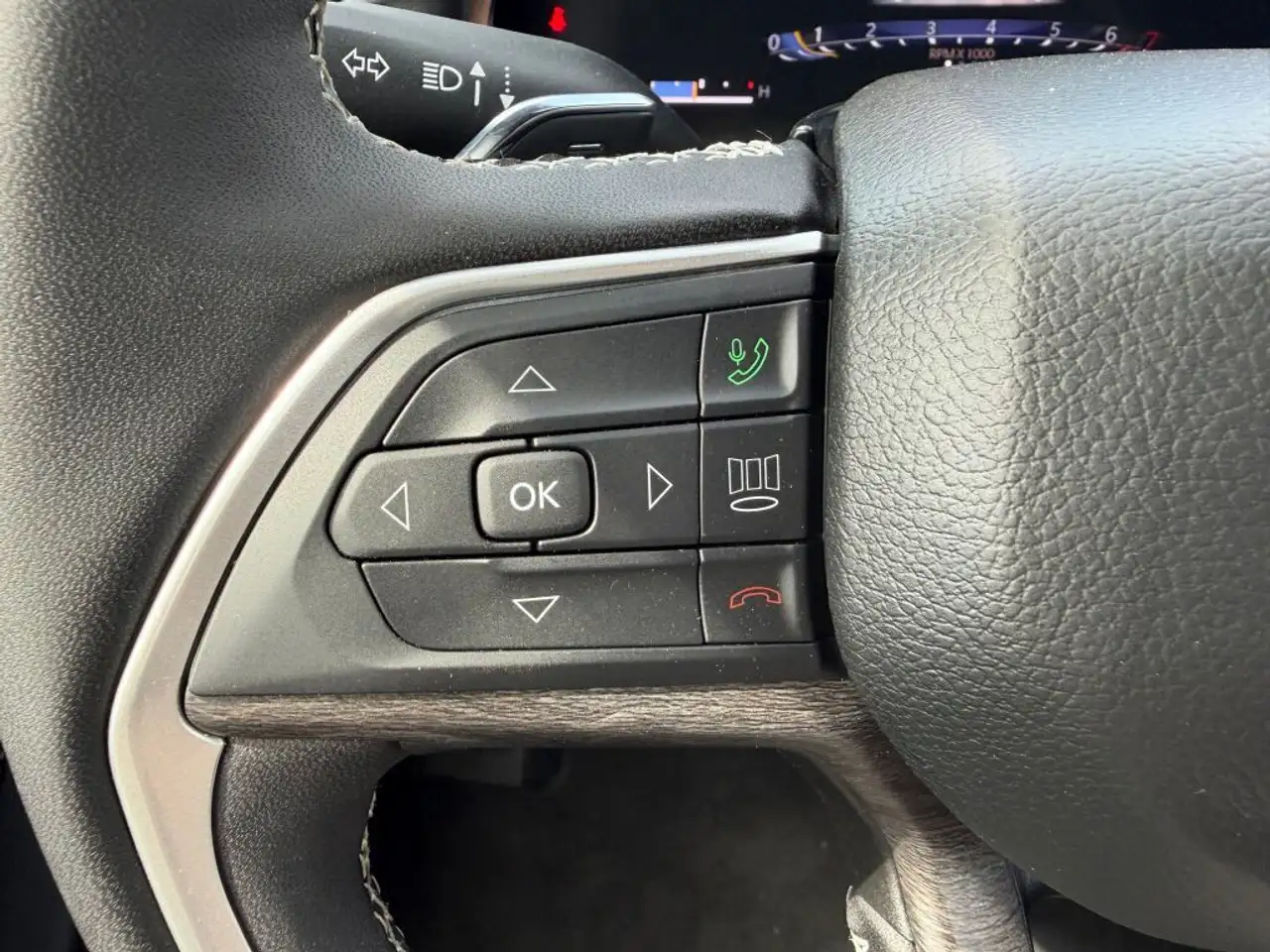 Jeep Grand Cherokee снимка Jeep Grand Cherokee