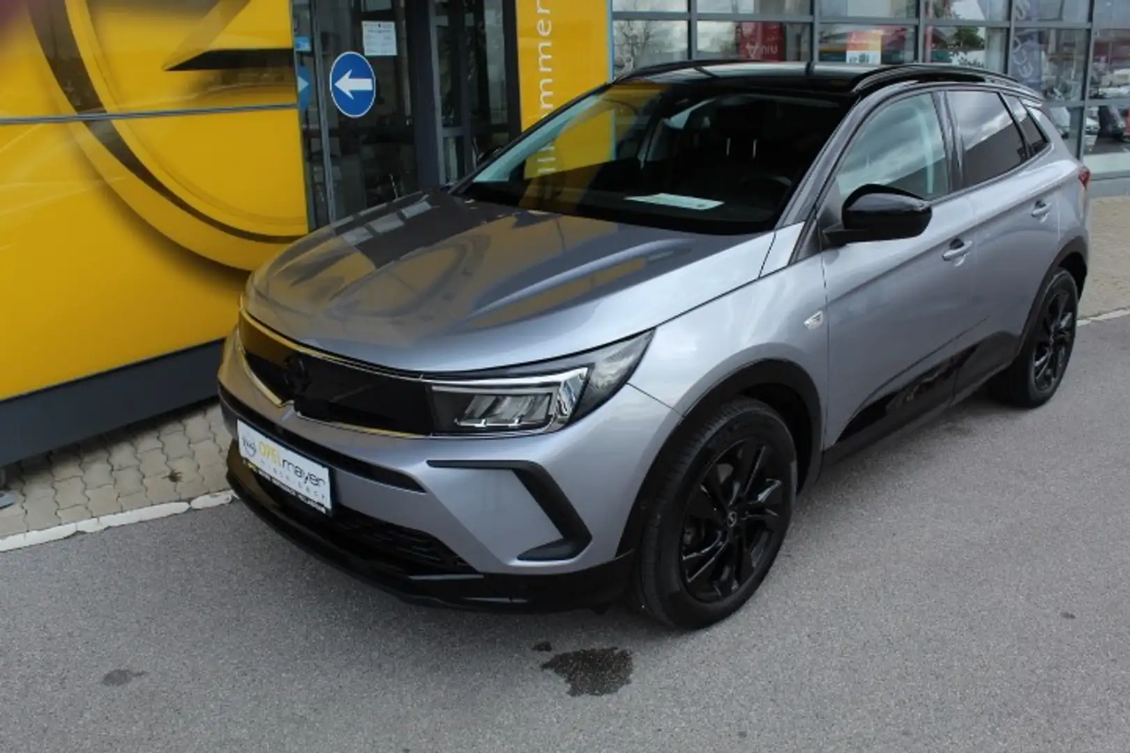 Opel Grandland 1,2 Turbo Dir. Inj. GS Line Start/Stop Grau - 1