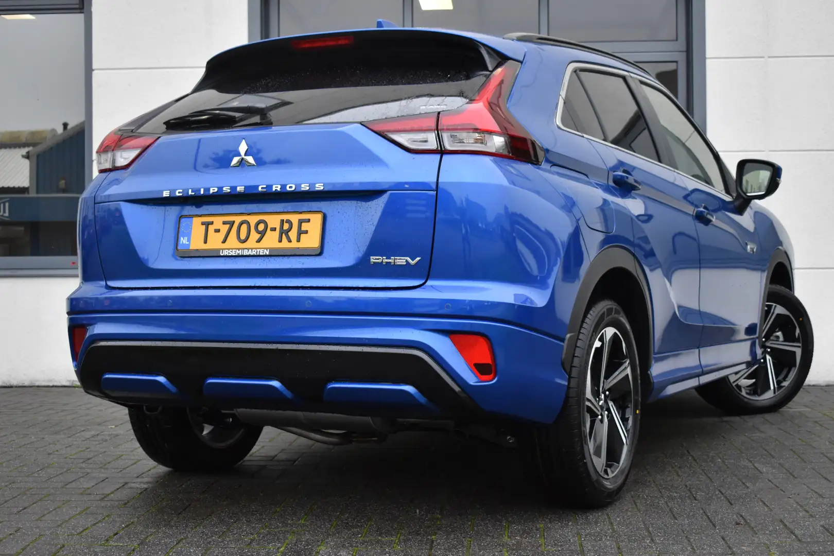 Mitsubishi Eclipse Cross 2.4 PHEV Instyle Blauw - 2