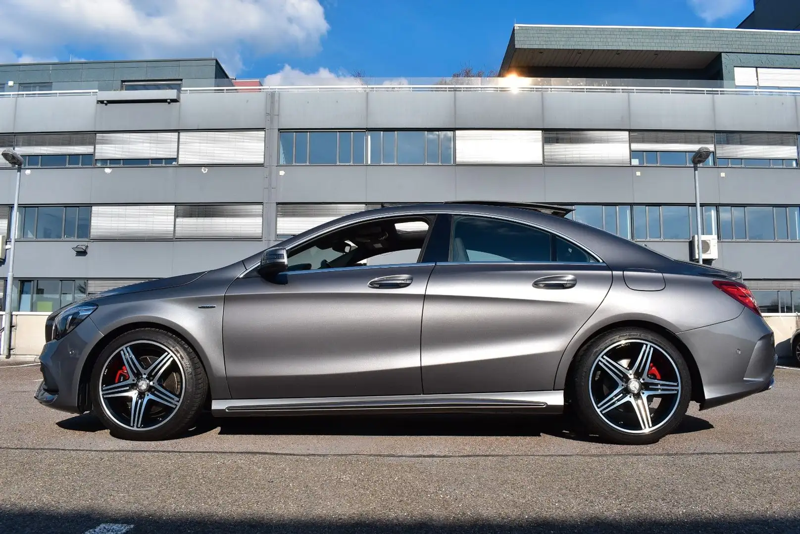 Mercedes-Benz CLA 250 Sport*AMG*Tüv Neu*Automatik*Top**Org. km Szary - 1
