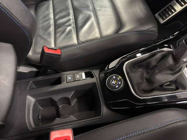 Volkswagen T-Roc — photo 17