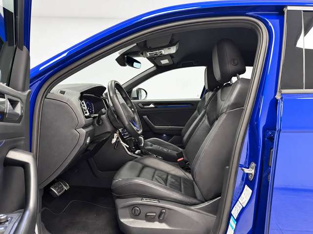 Volkswagen T-Roc — photo 11