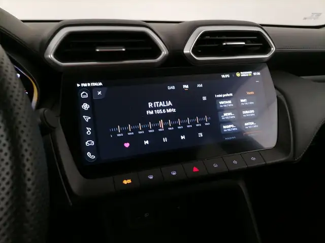 MG ZS view 18