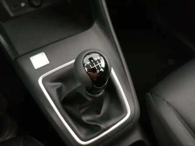 MG ZS view 13