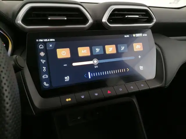 MG ZS view 15
