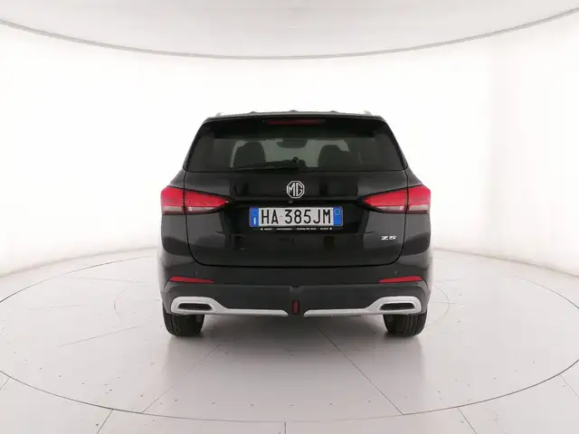 MG ZS view 4
