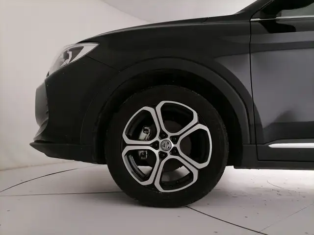 MG ZS view 29