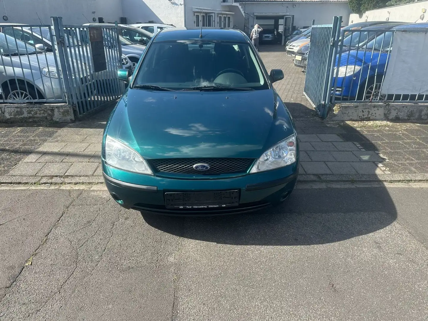 Ford Mondeo 1.8 81 kW Ambiente*Klima*Einparkhilfe* Verde - 2