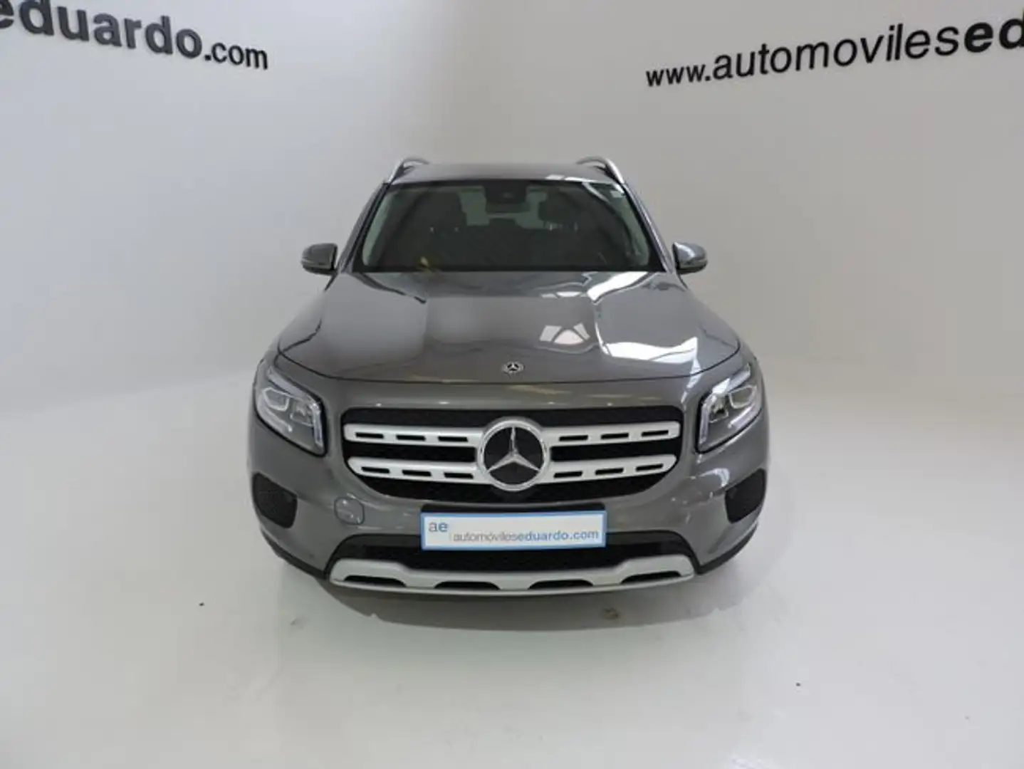 Mercedes-Benz GLB 200 d Business Solution 5p Grijs - 2