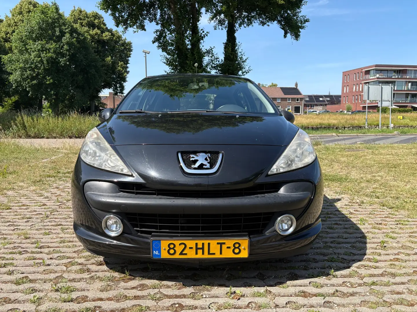 Peugeot 207 1.6 VTi Look / airco / cruise control Zwart - 2