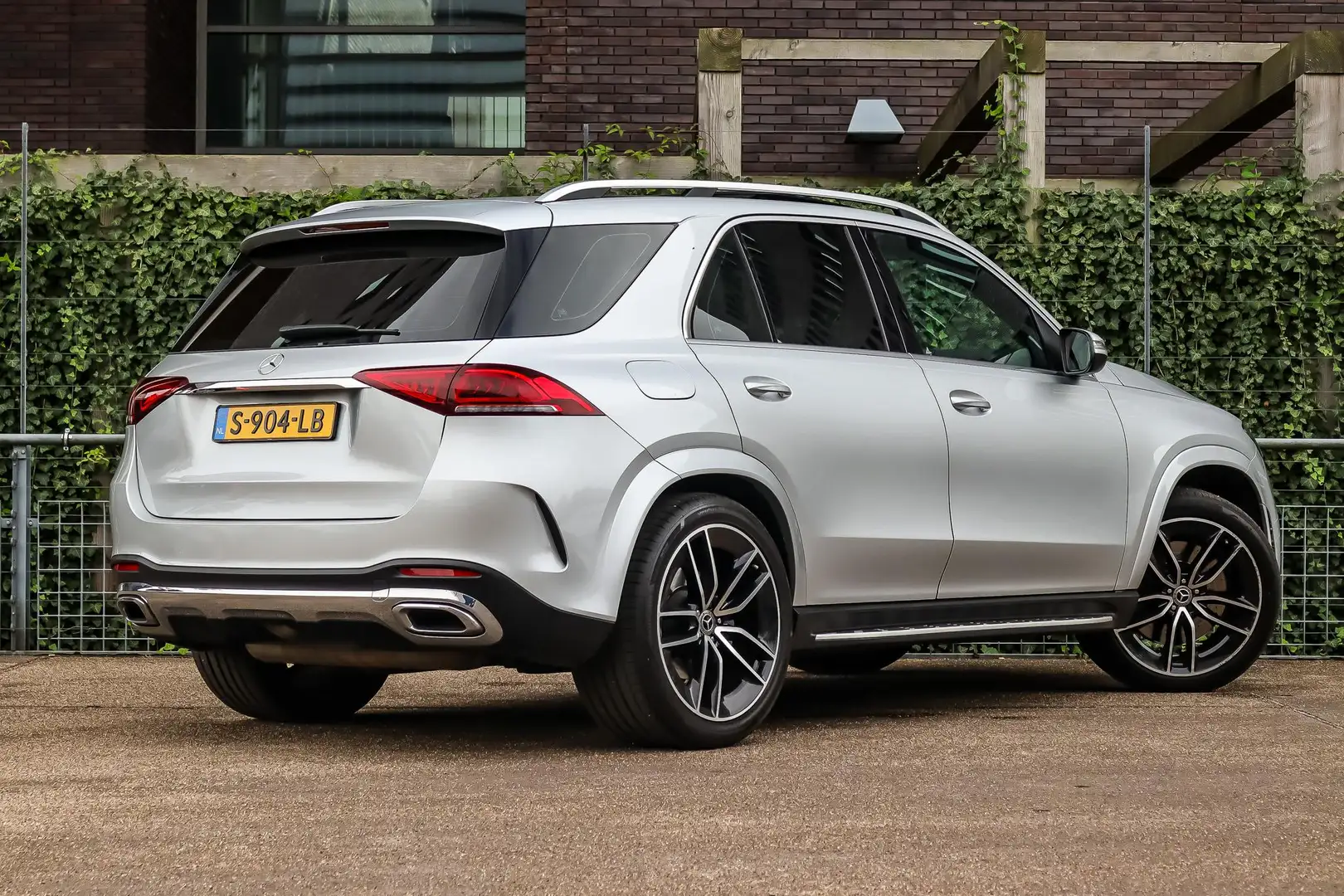 Mercedes-Benz GLE 450 GLE Automaat 4MATIC AMG Line | Distronic | Airmati Silver - 2