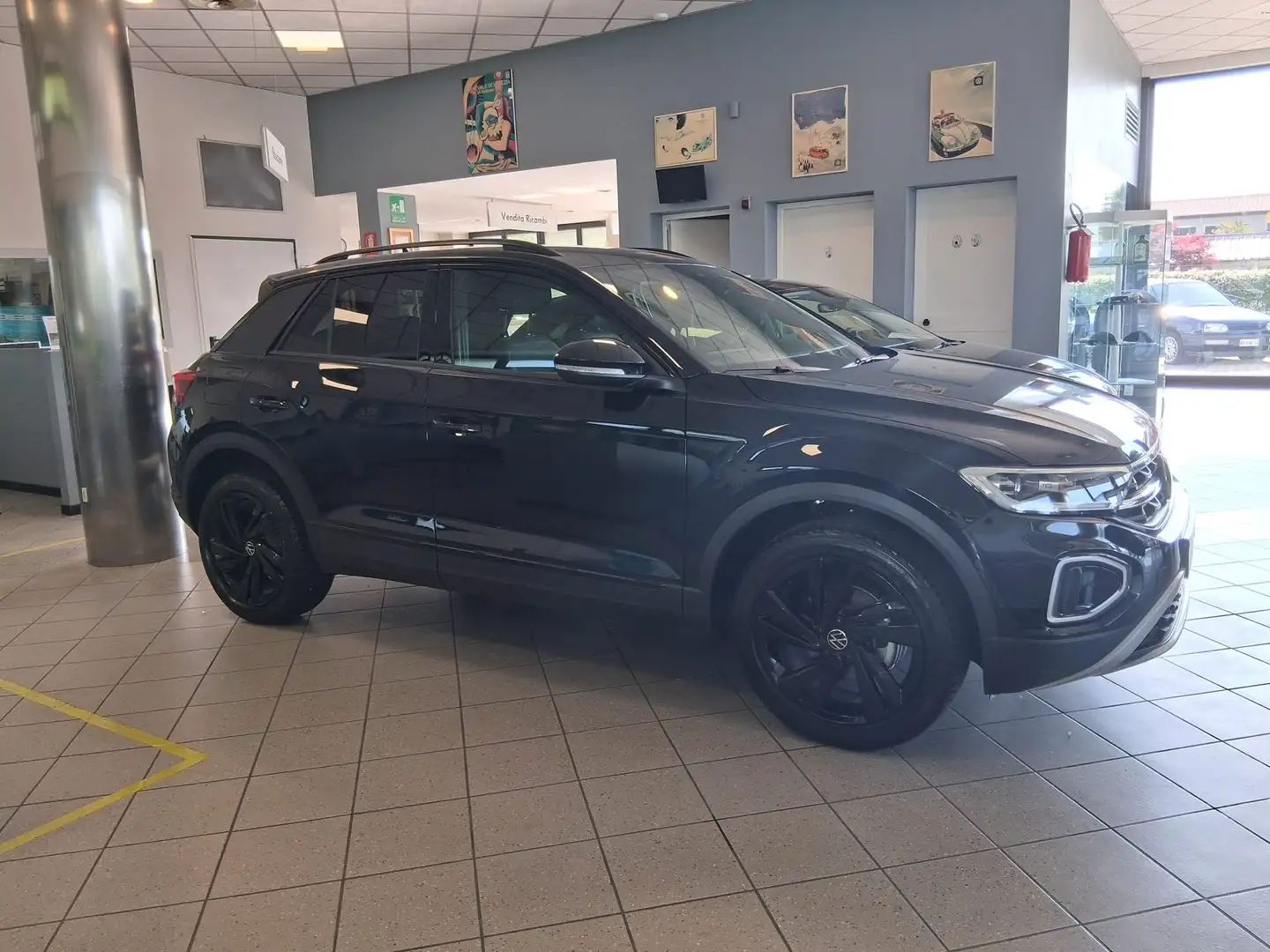 Volkswagen T-Roc 1.0 tsi Style 110cv Noir - 2