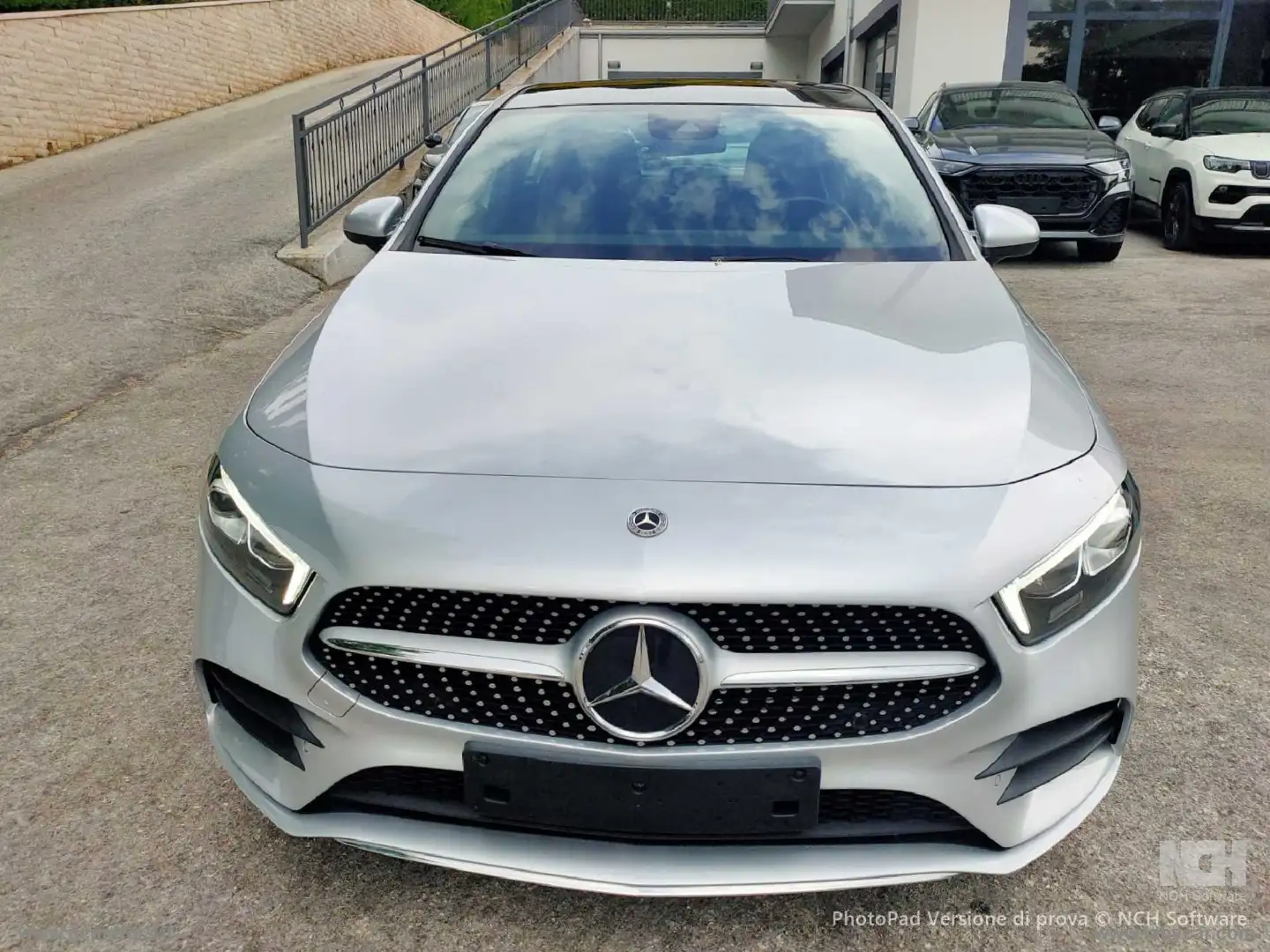 Mercedes-Benz A 180 A 180 d Automatic Premium AMG Line Plateado - 2