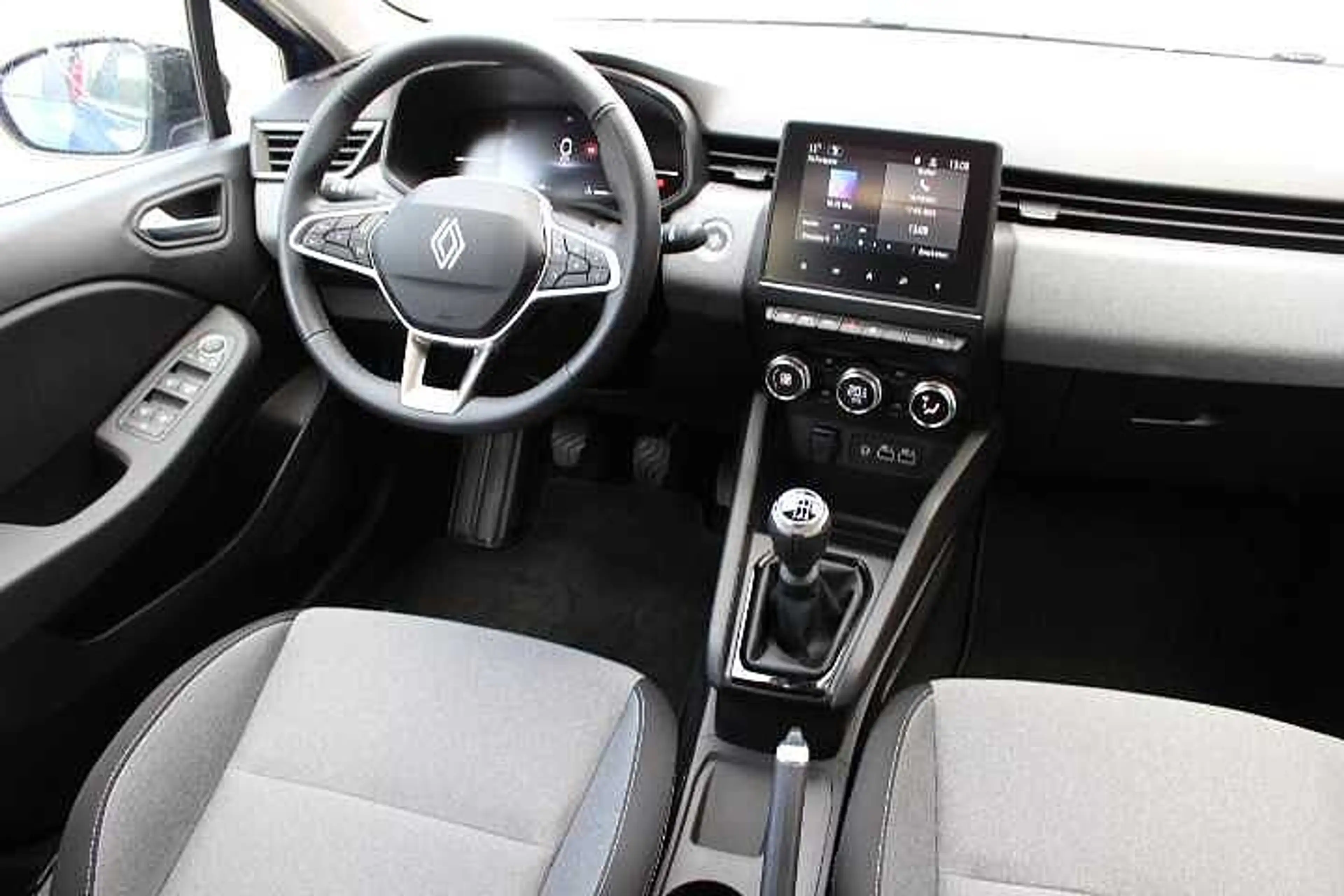 Renault Clio 1.0 TCE 90 Evolution — photo 14