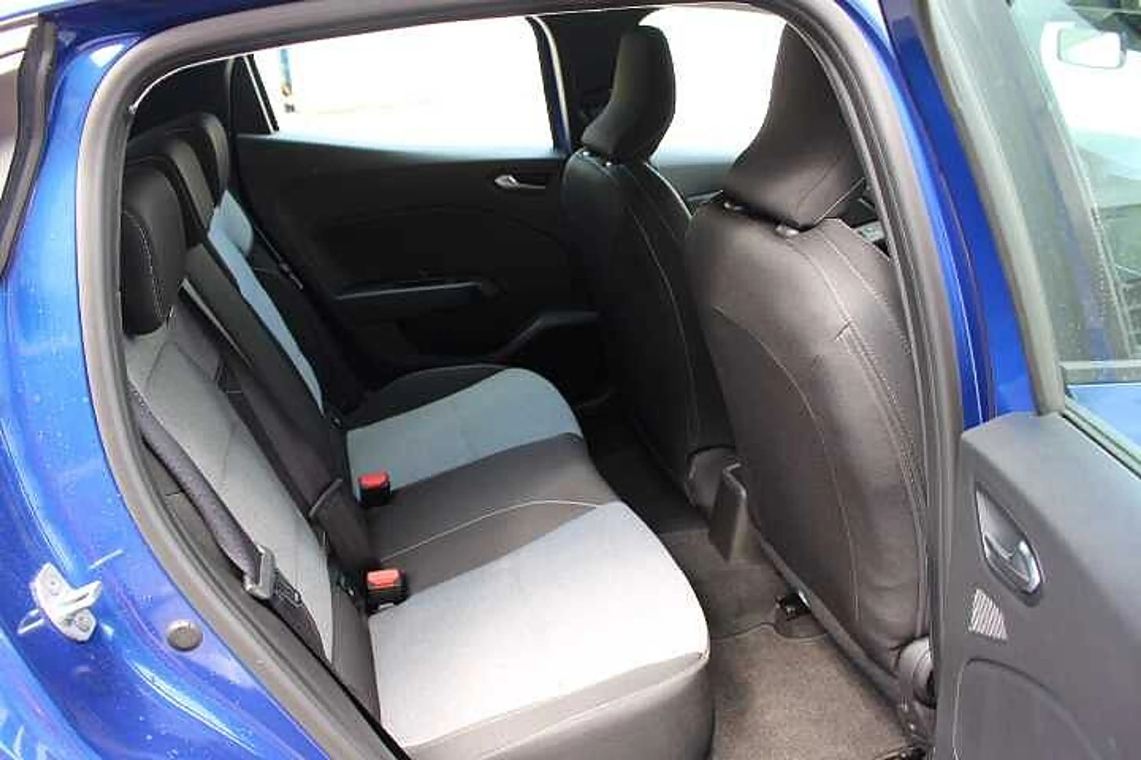 Renault Clio 1.0 TCE 90 Evolution — photo 11