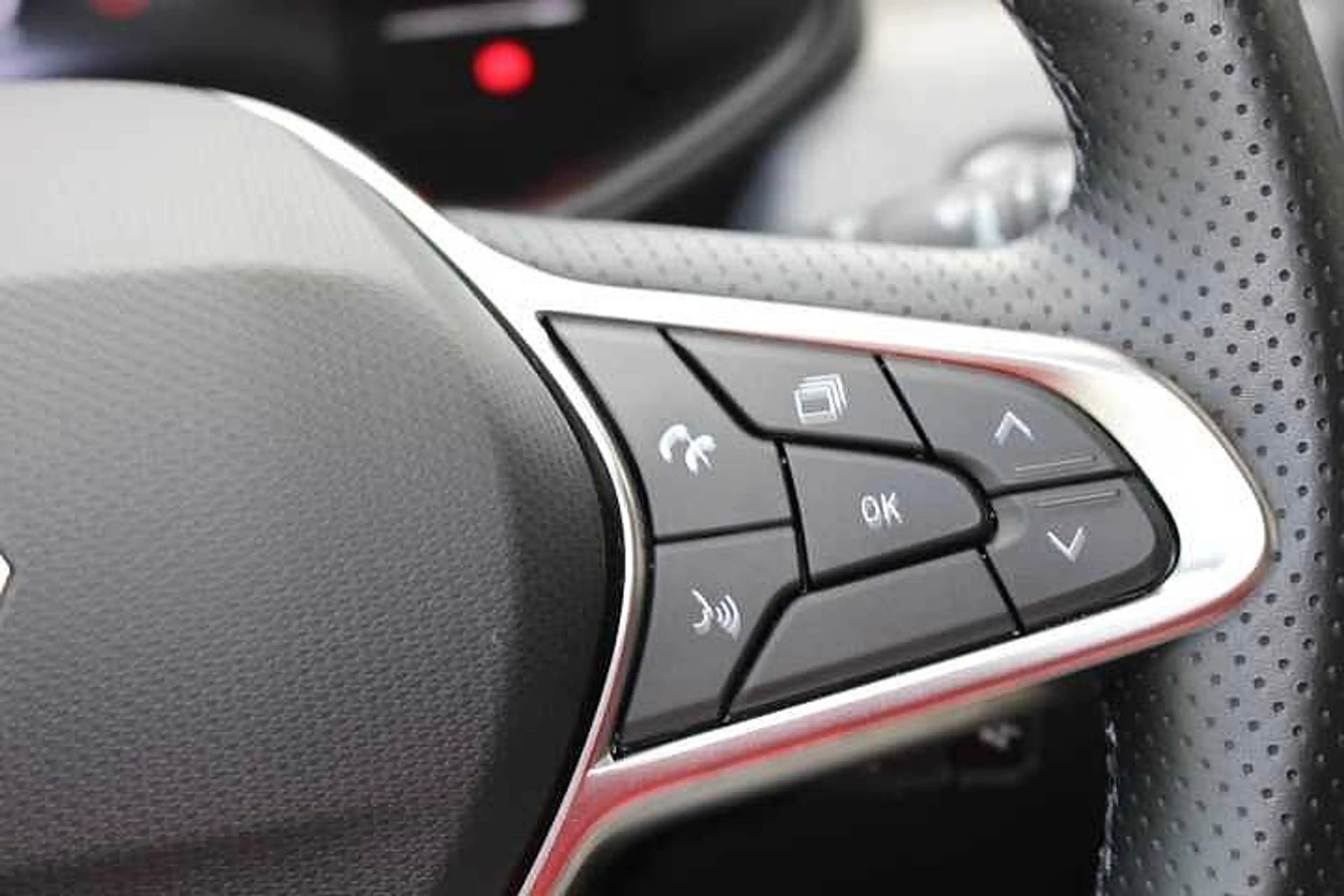 Renault Clio 1.0 TCE 90 Evolution — photo 16