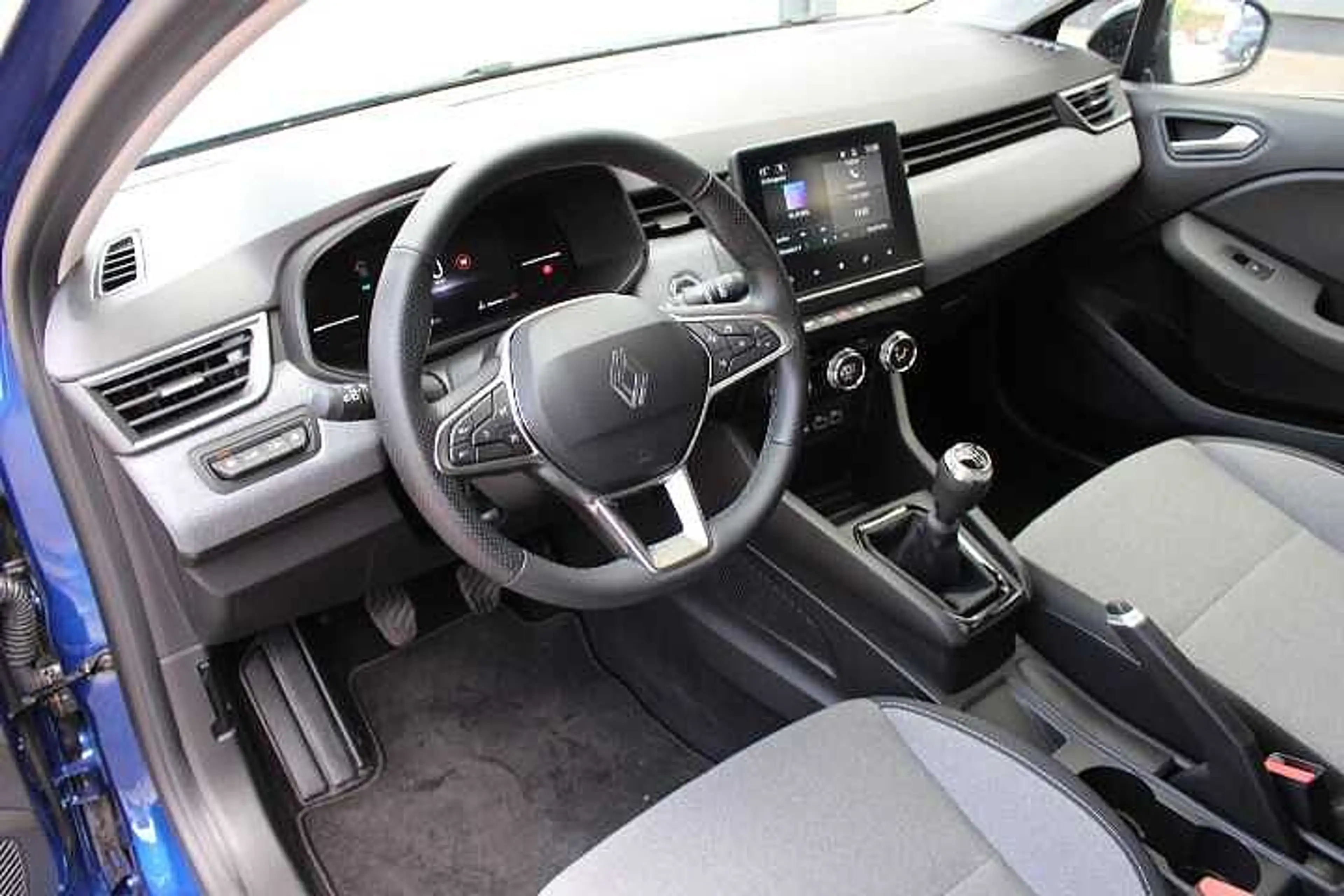 Renault Clio 1.0 TCE 90 Evolution — photo 9