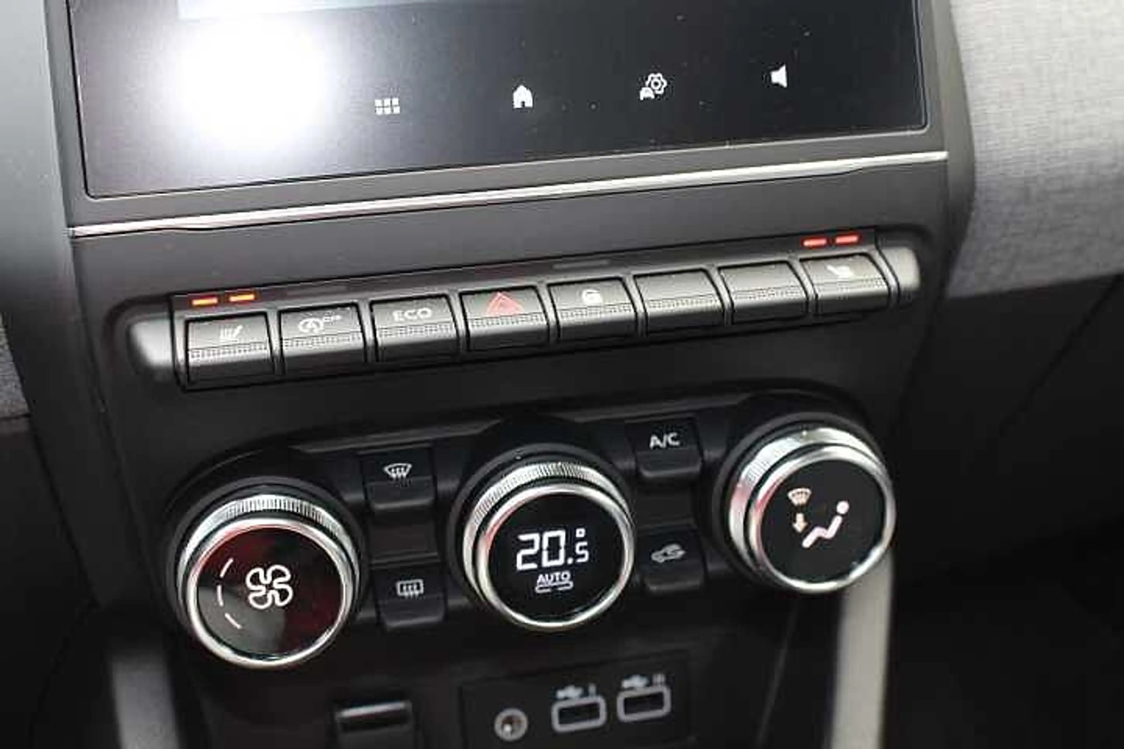 Renault Clio 1.0 TCE 90 Evolution — photo 8