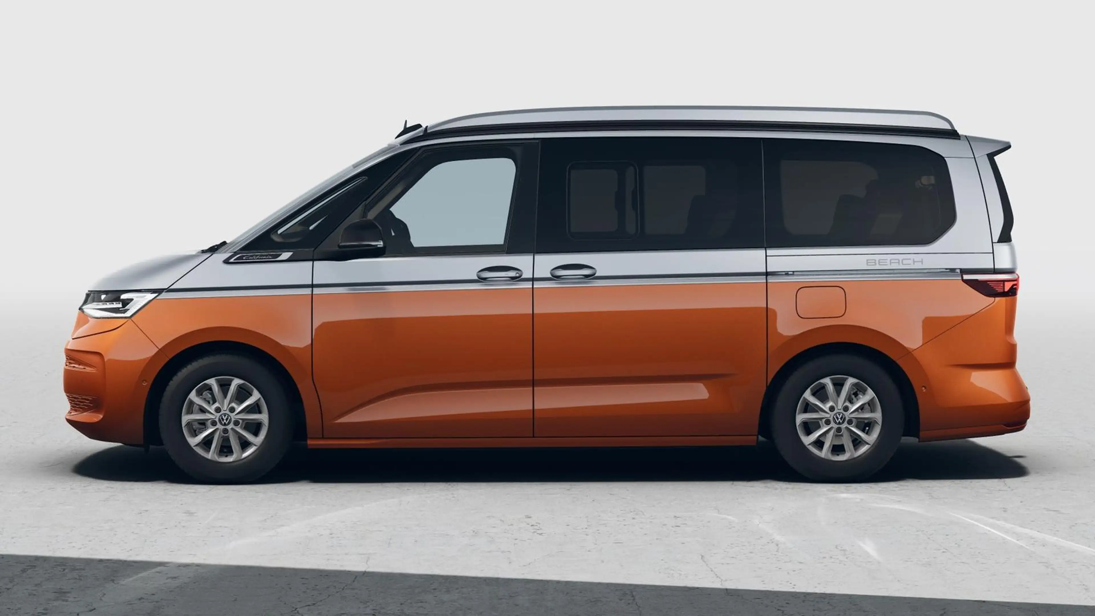 Volkswagen T7 California T7 2.0TDI DSG California Beach Sport Edition 8 Fac — photo 4