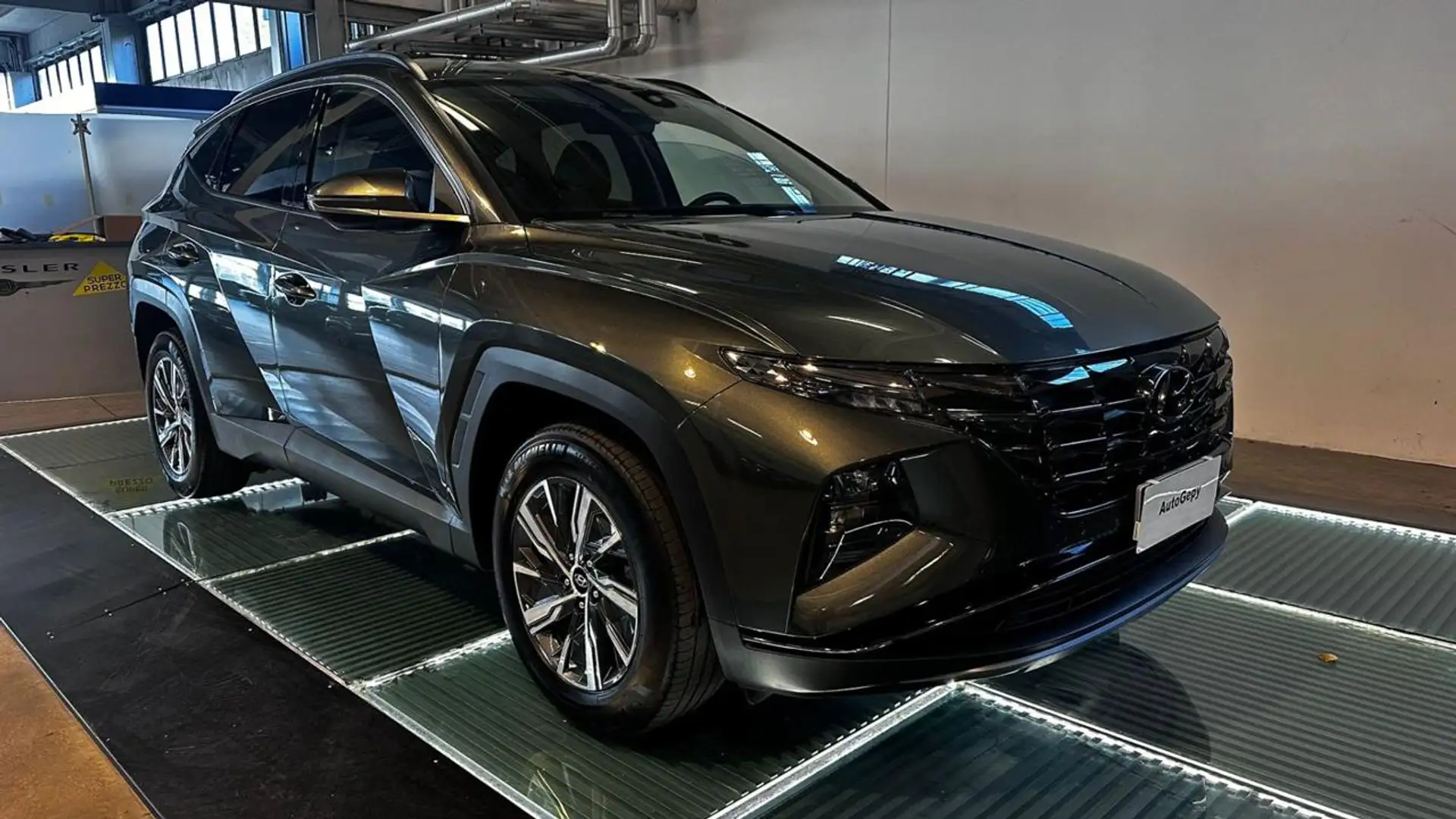 Hyundai TUCSON 1.6 HEV aut. XLine Grigio - 1