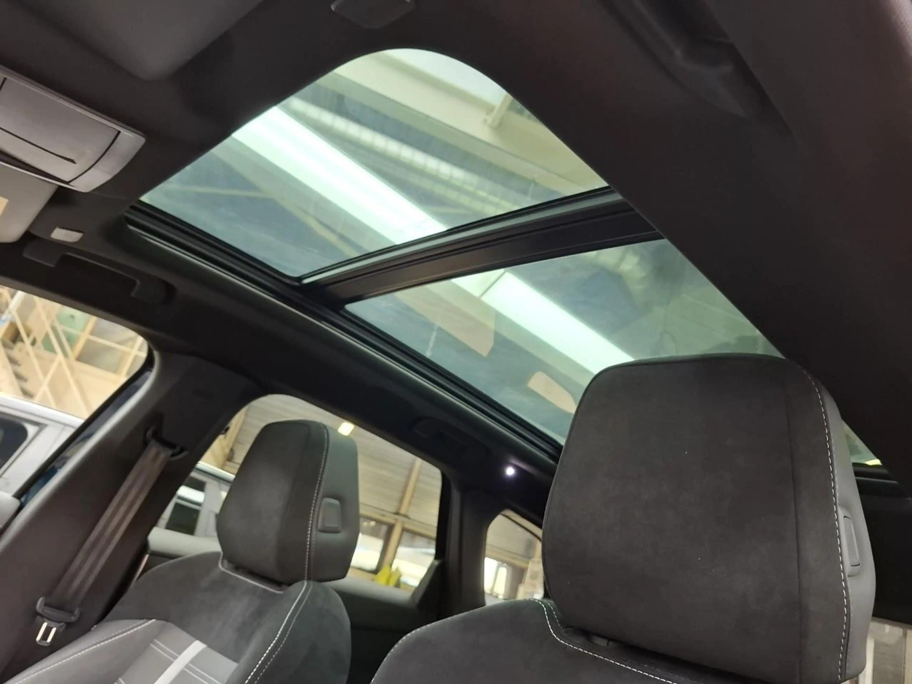 Opel Grandland Electric Business Edition 97 kWh — photo 10