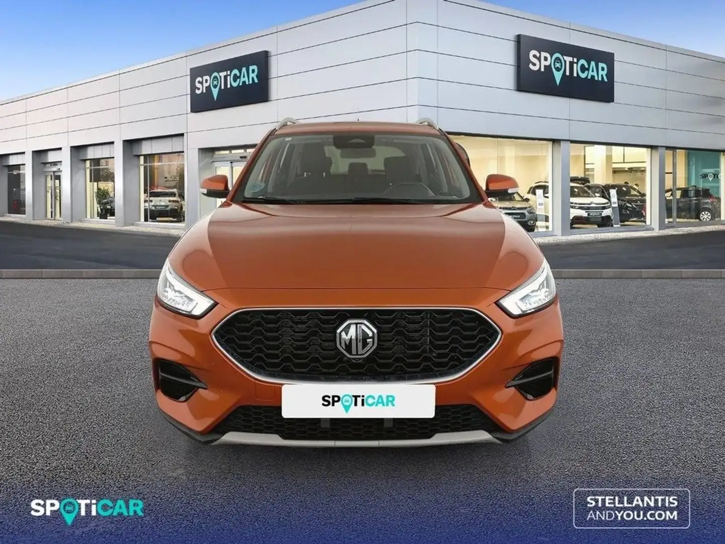 MG ZS 1.5 Comfort Naranja - 2