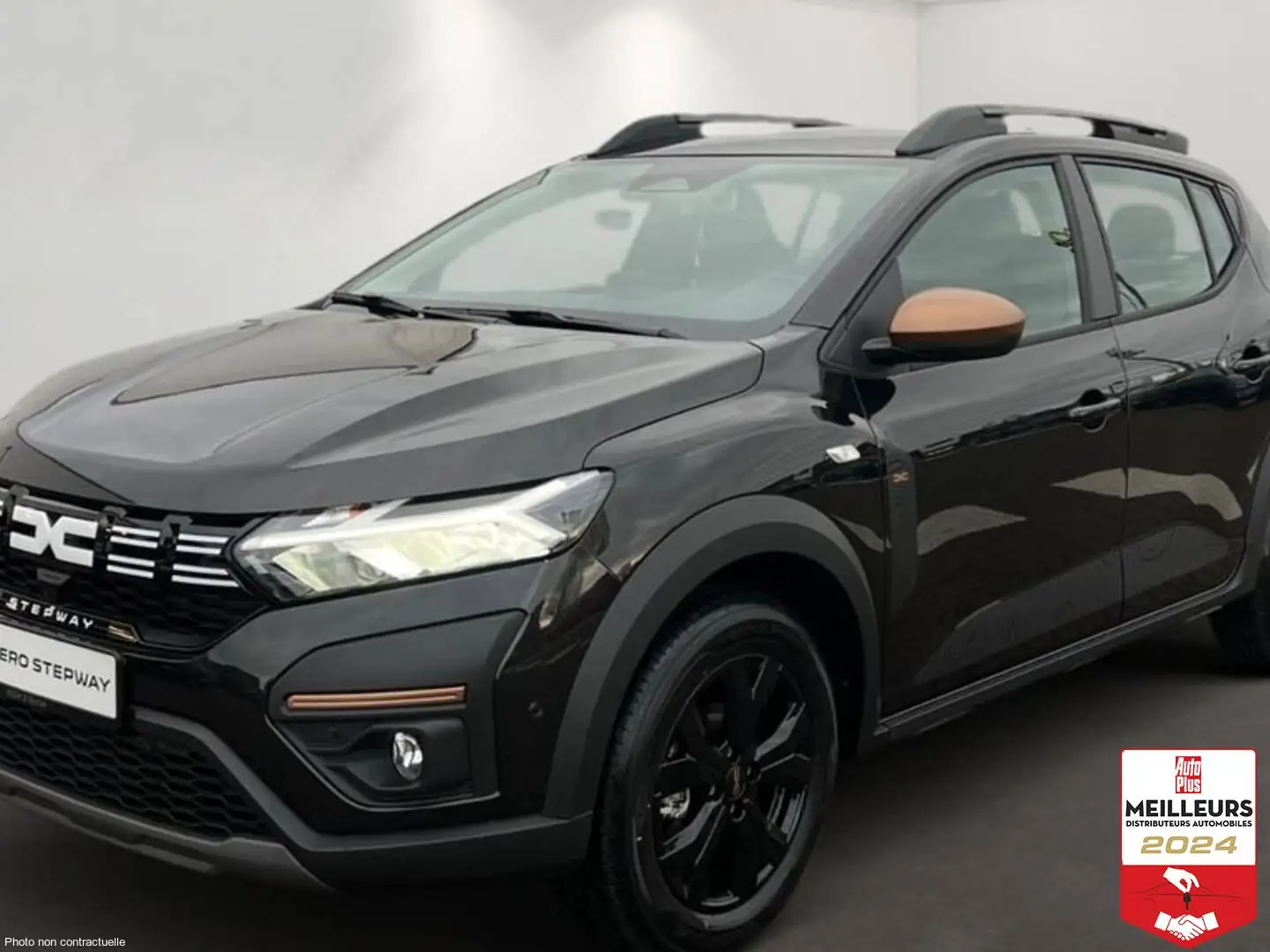 Dacia Sandero ECO-G 100 Stepway Expression Černá - 1