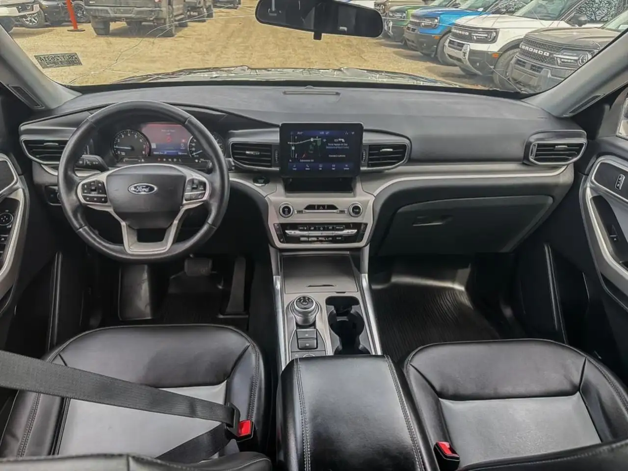 Ford Explorer photo Ford Explorer