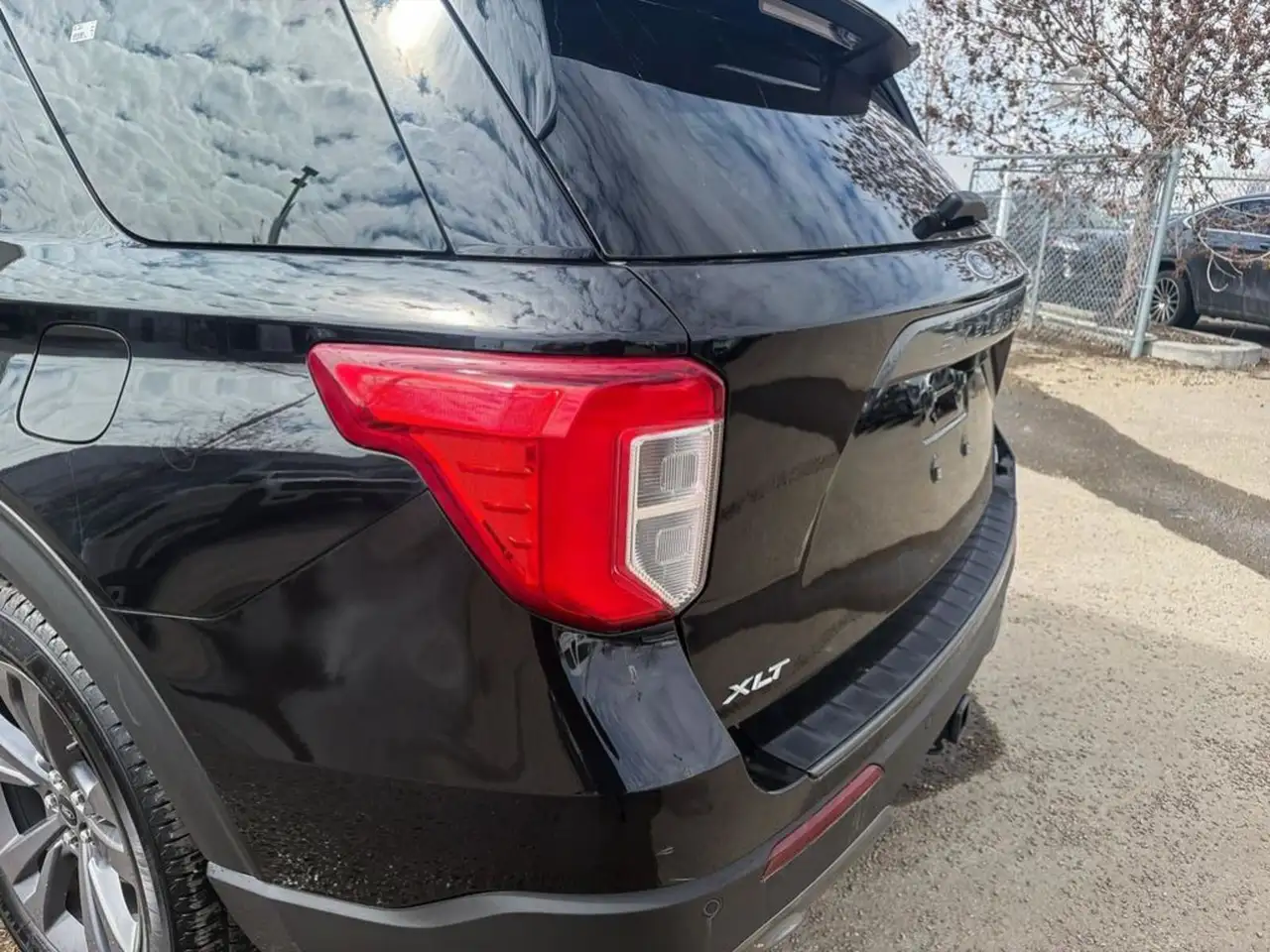 Ford Explorer photo Ford Explorer