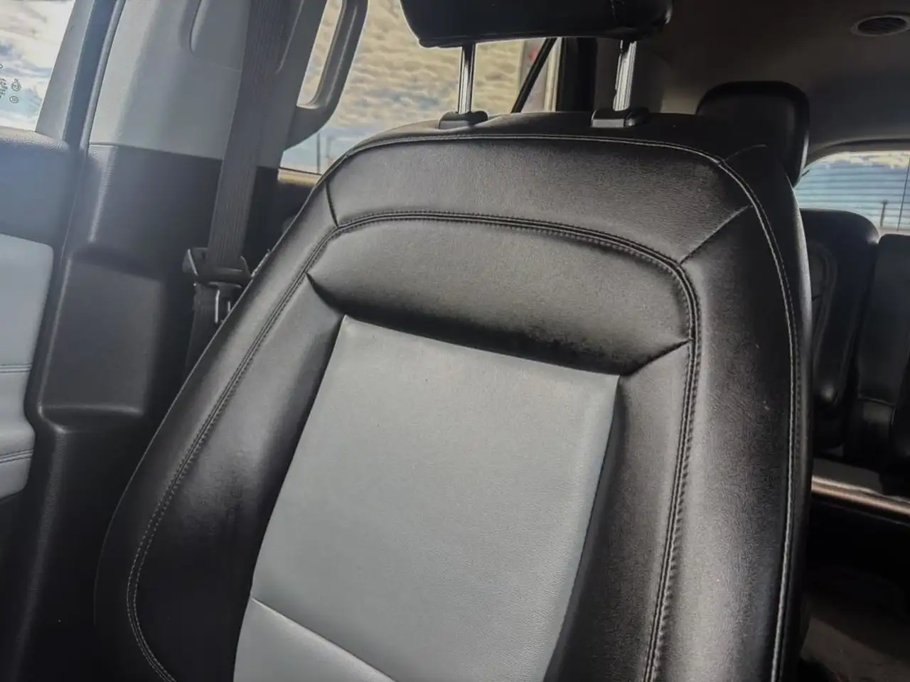 Ford Explorer photo Ford Explorer