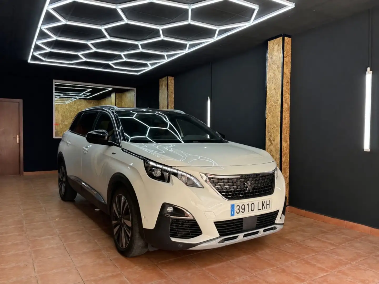 Peugeot 5008 2.0BlueHDi S&S GT EAT8 180 - 2